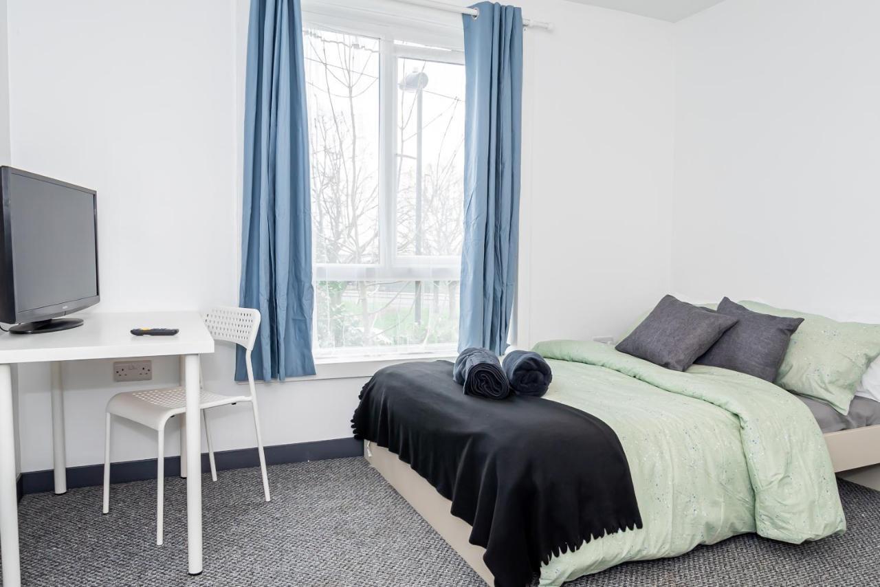 Shirley House 3, Guest House, Self Catering, Self Check In With Smart Locks, Use Of Fully Equipped Kitchen, Close To City Centre, Ideal For Longer Stays, Walking Distance To Bat, 20 Min Drive To Fawley Refinery, Excellent Transport Links Southampton Esterno foto