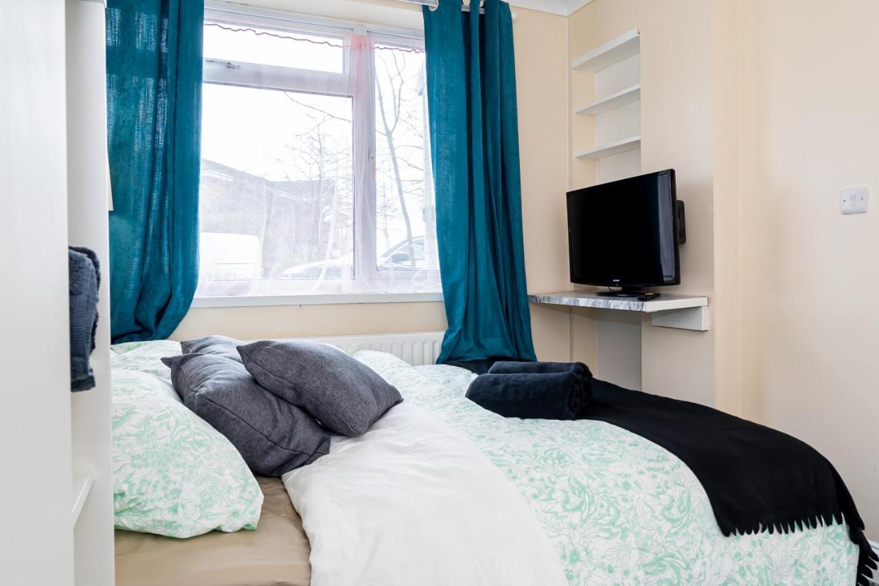 Shirley House 3, Guest House, Self Catering, Self Check In With Smart Locks, Use Of Fully Equipped Kitchen, Close To City Centre, Ideal For Longer Stays, Walking Distance To Bat, 20 Min Drive To Fawley Refinery, Excellent Transport Links Southampton Esterno foto
