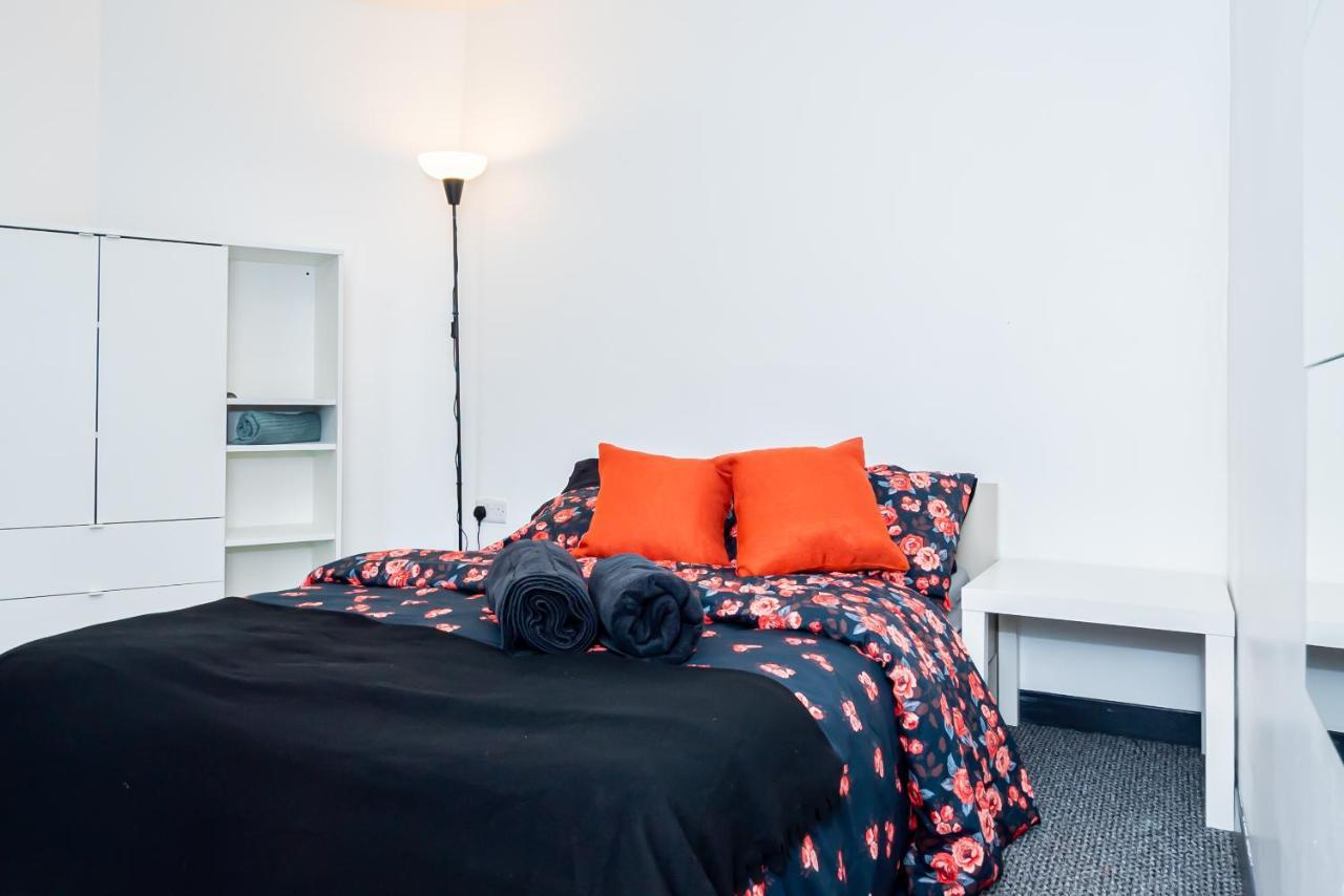 Shirley House 3, Guest House, Self Catering, Self Check In With Smart Locks, Use Of Fully Equipped Kitchen, Close To City Centre, Ideal For Longer Stays, Walking Distance To Bat, 20 Min Drive To Fawley Refinery, Excellent Transport Links Southampton Esterno foto