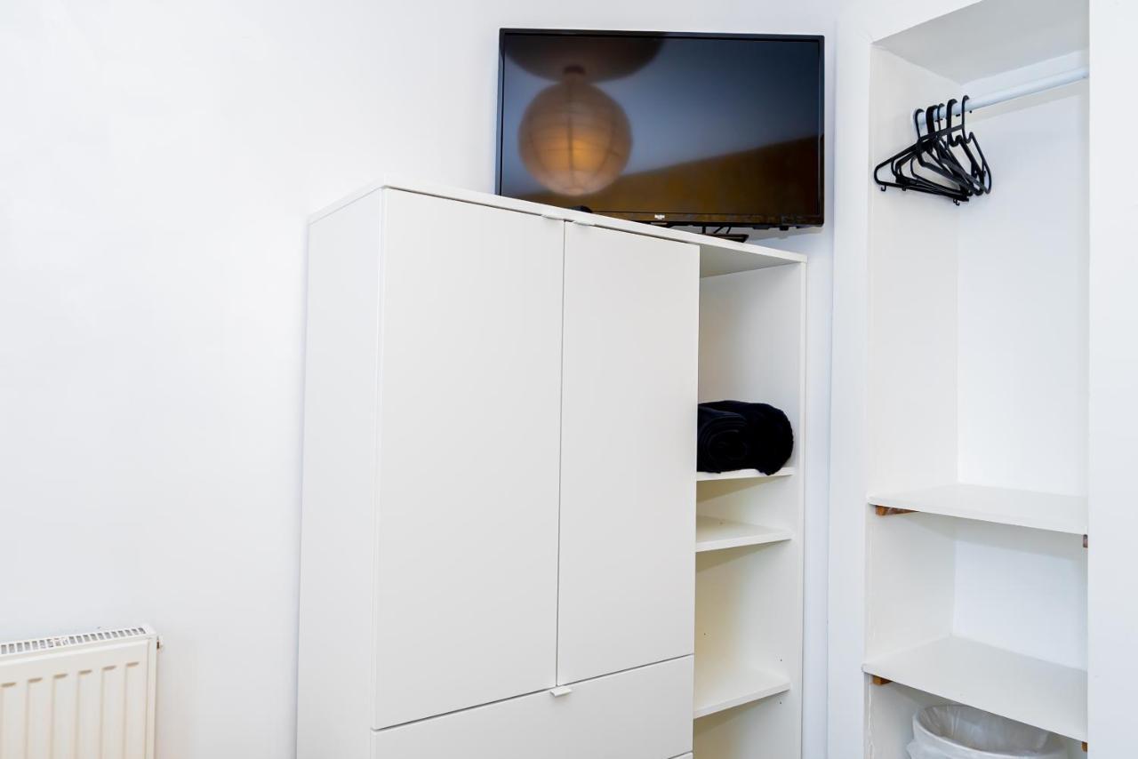 Shirley House 3, Guest House, Self Catering, Self Check In With Smart Locks, Use Of Fully Equipped Kitchen, Close To City Centre, Ideal For Longer Stays, Walking Distance To Bat, 20 Min Drive To Fawley Refinery, Excellent Transport Links Southampton Esterno foto