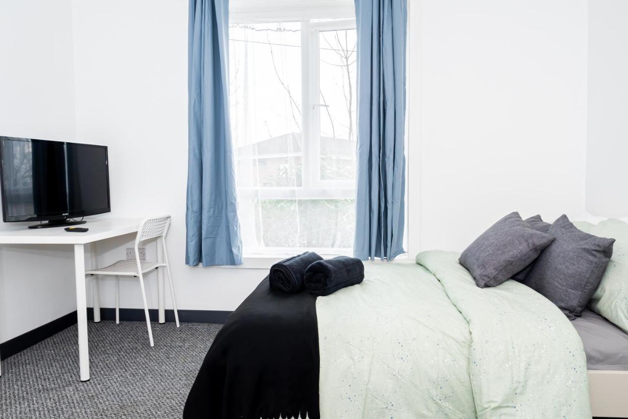 Shirley House 3, Guest House, Self Catering, Self Check In With Smart Locks, Use Of Fully Equipped Kitchen, Close To City Centre, Ideal For Longer Stays, Walking Distance To Bat, 20 Min Drive To Fawley Refinery, Excellent Transport Links Southampton Esterno foto