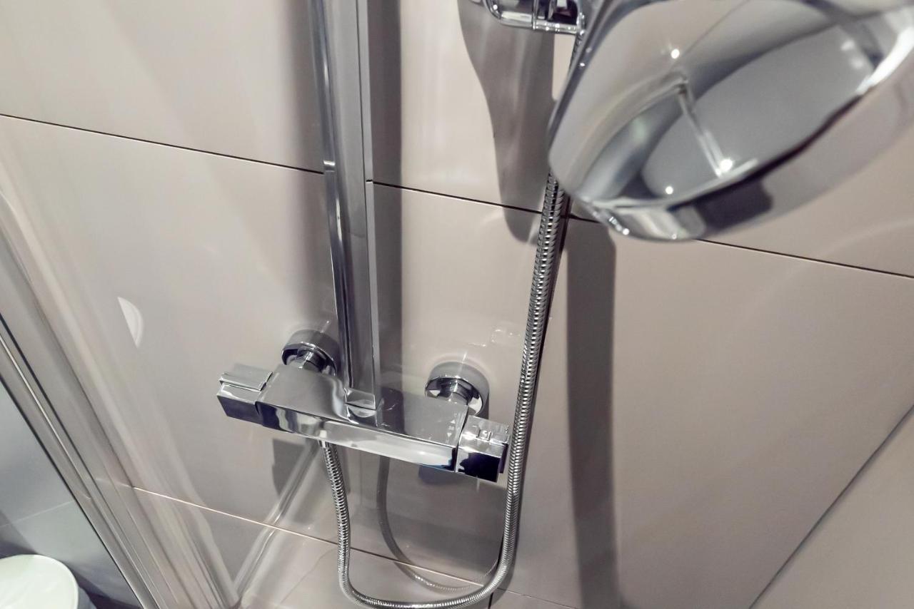 Shirley House 3, Guest House, Self Catering, Self Check In With Smart Locks, Use Of Fully Equipped Kitchen, Close To City Centre, Ideal For Longer Stays, Walking Distance To Bat, 20 Min Drive To Fawley Refinery, Excellent Transport Links Southampton Esterno foto