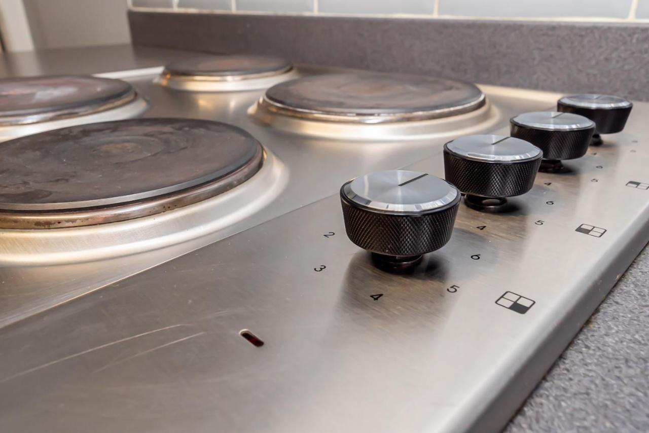 Shirley House 3, Guest House, Self Catering, Self Check In With Smart Locks, Use Of Fully Equipped Kitchen, Close To City Centre, Ideal For Longer Stays, Walking Distance To Bat, 20 Min Drive To Fawley Refinery, Excellent Transport Links Southampton Esterno foto