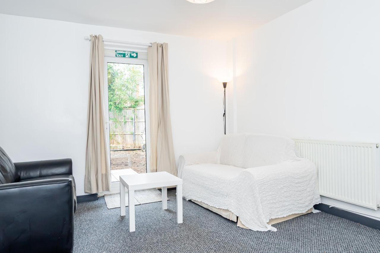 Shirley House 3, Guest House, Self Catering, Self Check In With Smart Locks, Use Of Fully Equipped Kitchen, Close To City Centre, Ideal For Longer Stays, Walking Distance To Bat, 20 Min Drive To Fawley Refinery, Excellent Transport Links Southampton Esterno foto